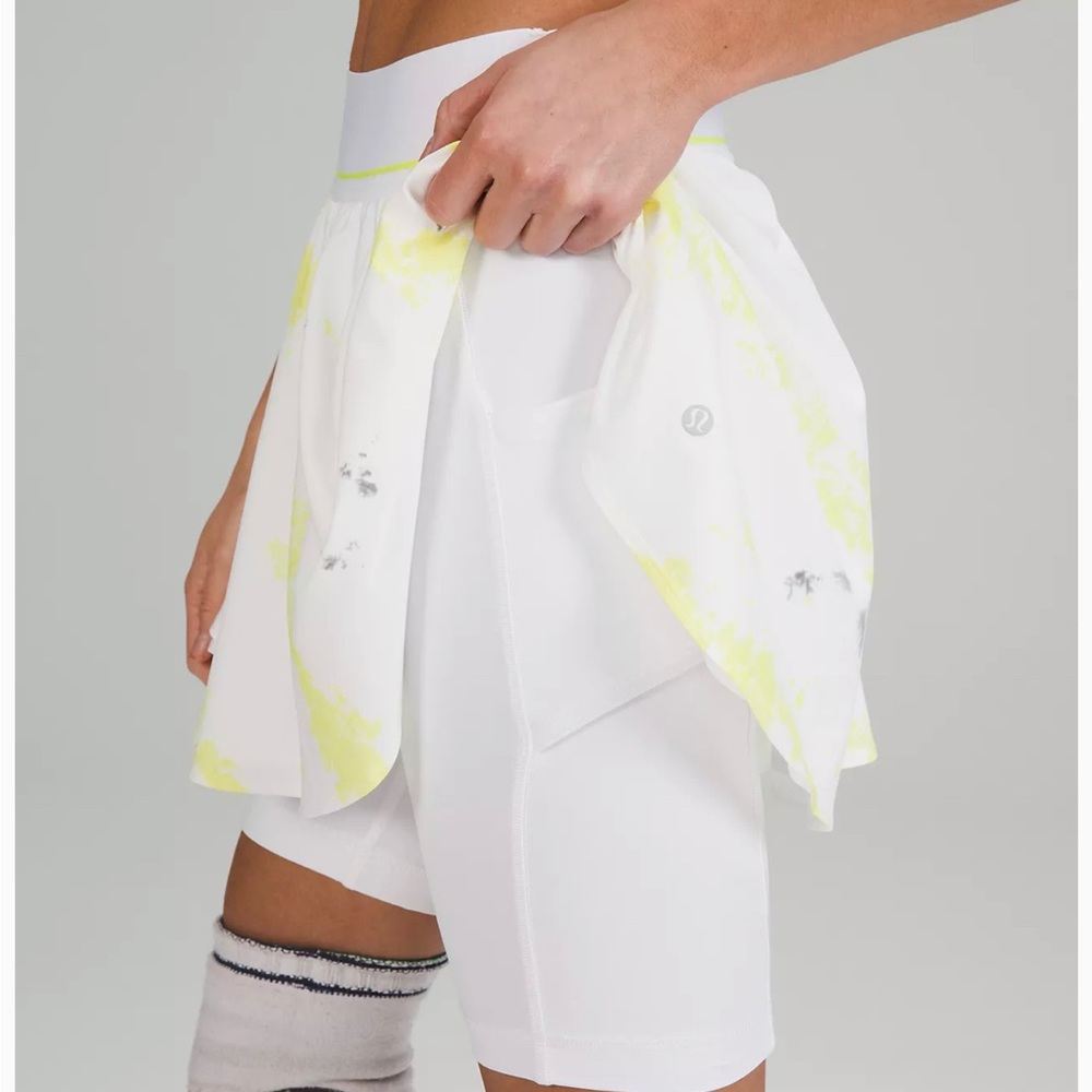 Lululemon Athletica NWT White Shorts with Yellow Highlights
